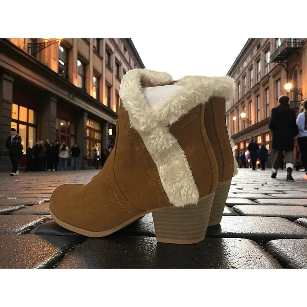 UNR8ED Coco Girls Faux Fur Ankle Boots Youth Size 13M Chestnut Trim Block Heel